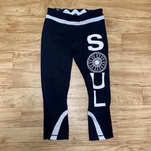 Lululemon Yoga Crop Pants 6